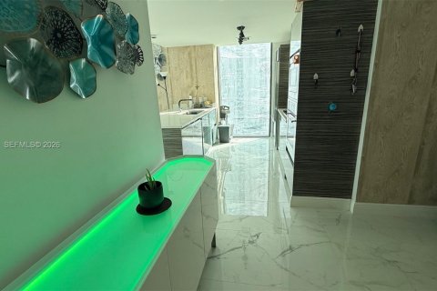 Condominio en alquiler en Miami, Florida, 3 dormitorios, 129.6 m2 № 2006980 - foto 24