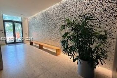 Condominio en alquiler en Miami, Florida, 3 dormitorios, 129.6 m2 № 2006980 - foto 15