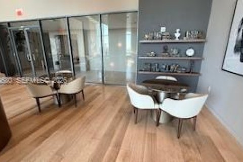 Condominio en alquiler en Miami, Florida, 3 dormitorios, 129.6 m2 № 2006980 - foto 11