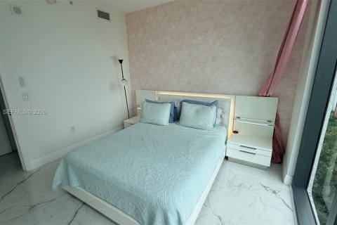 Condominio en alquiler en Miami, Florida, 3 dormitorios, 129.6 m2 № 2006980 - foto 17