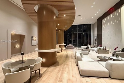 Condominio en alquiler en Miami, Florida, 3 dormitorios, 129.6 m2 № 2006980 - foto 27