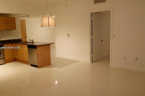 Condo in Miami, Florida, 2 bedrooms  № 2060650 - photo 6
