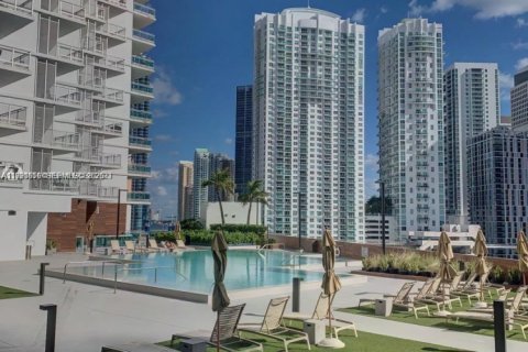 Condo in Miami, Florida, 2 bedrooms  № 2060650 - photo 13