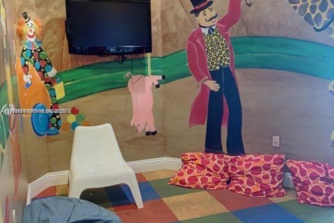 Condo in Miami, Florida, 2 bedrooms  № 2060650 - photo 22