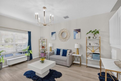 Townhouse in Boynton Beach, Florida 3 bedrooms, 141.49 sq.m. № 2189376 - photo 7