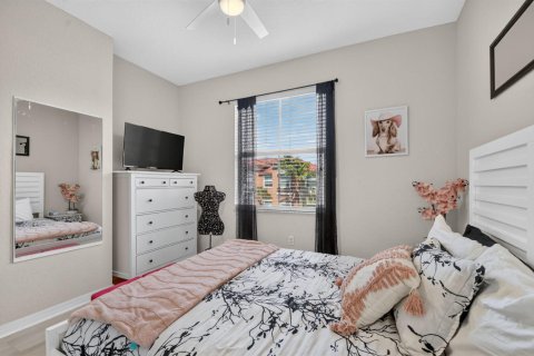 Townhouse in Boynton Beach, Florida 3 bedrooms, 141.49 sq.m. № 2189376 - photo 25