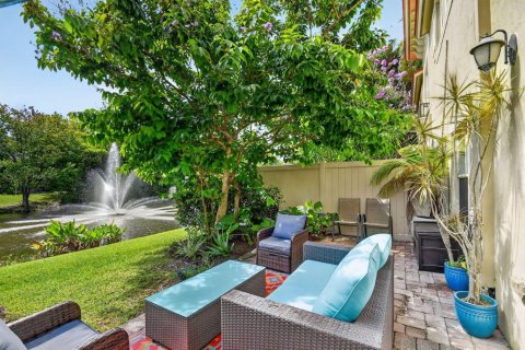 Townhouse in Boynton Beach, Florida 3 bedrooms, 141.49 sq.m. № 2189376 - photo 10