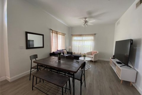 Touwnhouse à louer à Kissimmee, Floride: 4 chambres, 136.57 m2 № 2150440 - photo 11