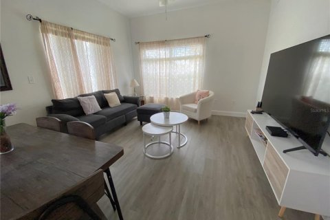 Touwnhouse à louer à Kissimmee, Floride: 4 chambres, 136.57 m2 № 2150440 - photo 8