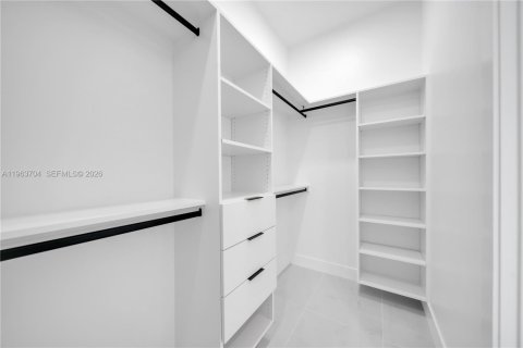 Villa ou maison à vendre à Cape Coral, Floride: 4 chambres, 224.45 m2 № 2025461 - photo 14