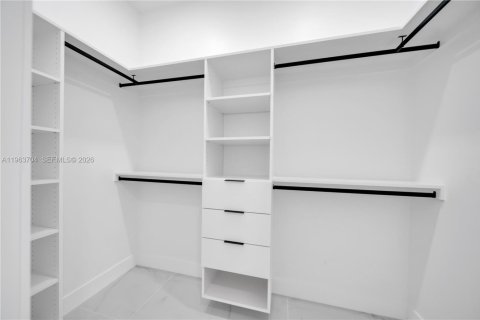 Villa ou maison à vendre à Cape Coral, Floride: 4 chambres, 224.45 m2 № 2025461 - photo 15