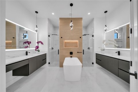 Villa ou maison à vendre à Cape Coral, Floride: 4 chambres, 224.45 m2 № 2025461 - photo 17