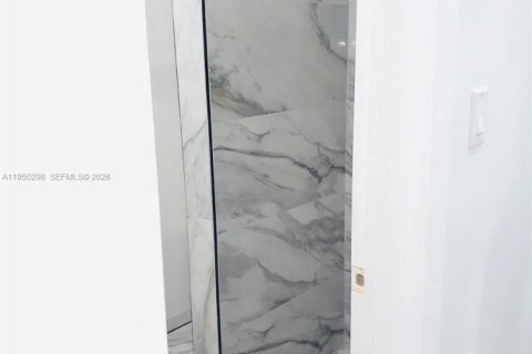 Снять в аренду коммерческую недвижимость в Майами, Флорида 137.12м2, № 2005912 - фото 4