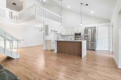 Купить таунхаус в Бока-Ратон, Флорида 3 спальни, 167.22м2, № 1945898 - фото 1