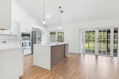 Купить таунхаус в Бока-Ратон, Флорида 3 спальни, 167.22м2, № 1945898 - фото 2