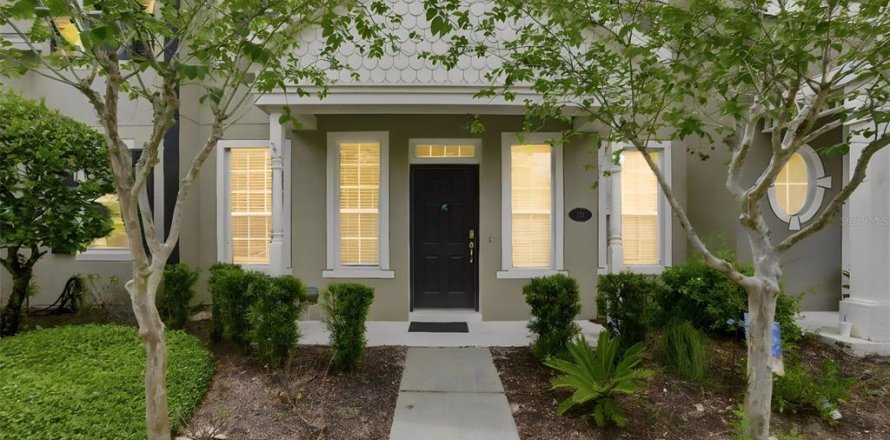 Adosado en DeLand, Florida 2 dormitorios, 142.7 m2 № 2209755