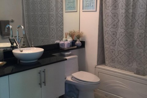 Apartment in Miami, Florida 1 bedroom, 83.8 sq.m. № 2044472 - photo 5