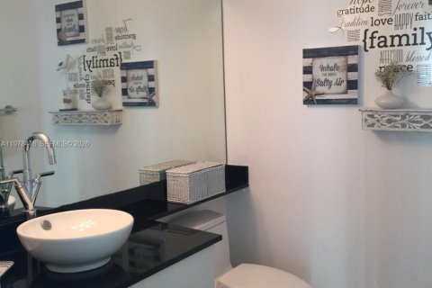 Apartment in Miami, Florida 1 bedroom, 83.8 sq.m. № 2044472 - photo 4