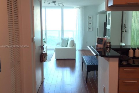 Apartment in Miami, Florida 1 bedroom, 83.8 sq.m. № 2044472 - photo 12