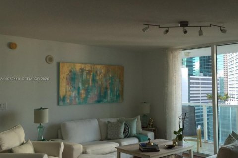Apartment in Miami, Florida 1 bedroom, 83.8 sq.m. № 2044472 - photo 3