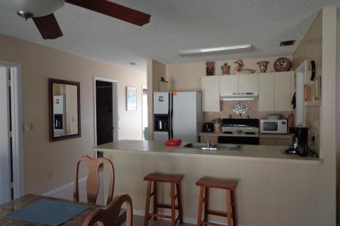 Propiedad comercial en alquiler en Wellington, Florida, 2 dormitorios, 100.98 m2 № 1060250 - foto 1