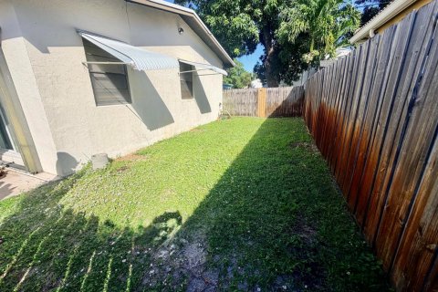 Casa en alquiler en West Palm Beach, Florida, 1 dormitorio, 91.79 m2 № 2084775 - foto 12