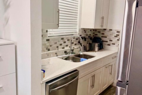 Casa en alquiler en West Palm Beach, Florida, 1 dormitorio, 91.79 m2 № 2084775 - foto 5