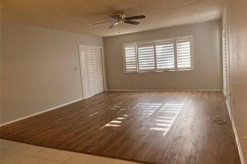 Condo in Clearwater, Florida, 3 bedrooms  № 1566146 - photo 17