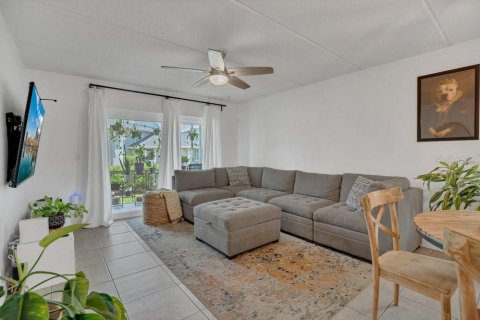 Condominio en venta en Orlando, Florida, 2 dormitorios, 88.07 m2 № 1780701 - foto 4