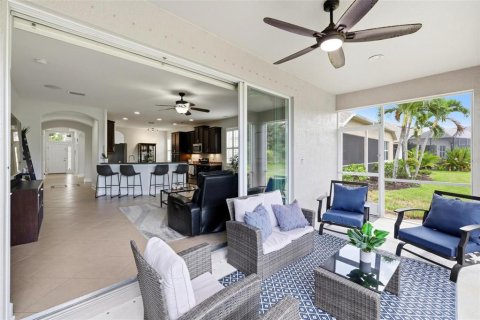 House in Venice, Florida 4 bedrooms, 216.37 sq.m. № 2238007 - photo 26