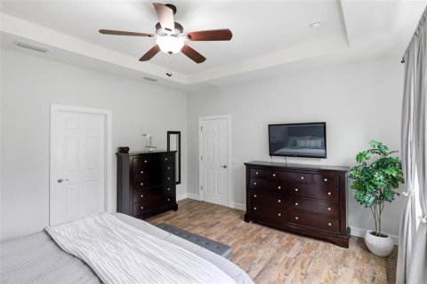 House in Venice, Florida 4 bedrooms, 216.37 sq.m. № 2238007 - photo 29