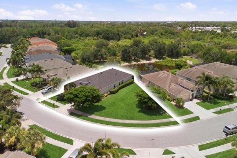 House in Venice, Florida 4 bedrooms, 216.37 sq.m. № 2238007