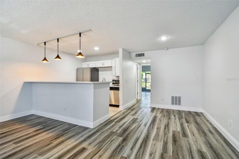 Condominio en alquiler en Tampa, Florida, 1 dormitorio, 70.61 m2 № 1858249 - foto 14