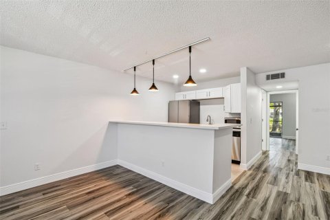 Condominio en alquiler en Tampa, Florida, 1 dormitorio, 70.61 m2 № 1858249 - foto 17