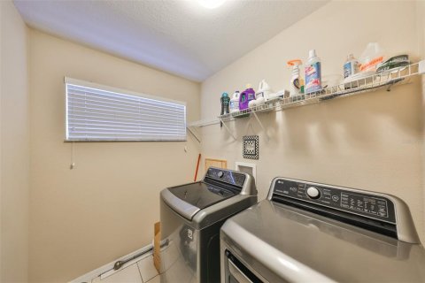 Villa ou maison à vendre à Riverview, Floride: 4 chambres, 232.44 m2 № 1562017 - photo 28