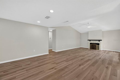 Villa ou maison à vendre à Palm Harbor, Floride: 3 chambres, 153.75 m2 № 2258281 - photo 8