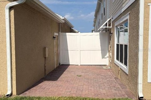Adosado en venta en Winter Garden, Florida, 4 dormitorios, 178.37 m2 № 2214201 - foto 3