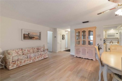 Condo in Sarasota, Florida, 2 bedrooms № 2109977 - photo 15