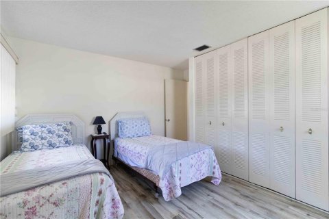 Condo in Sarasota, Florida, 2 bedrooms № 2109977 - photo 24