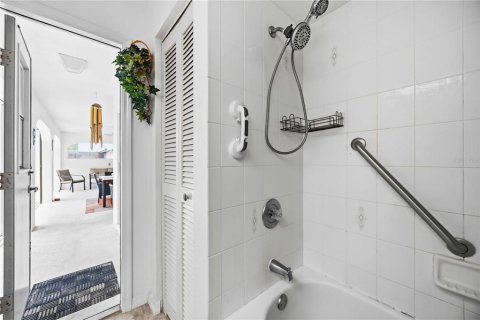 Villa ou maison à vendre à Port Charlotte, Floride: 3 chambres, 179.77 m2 № 2215609 - photo 30