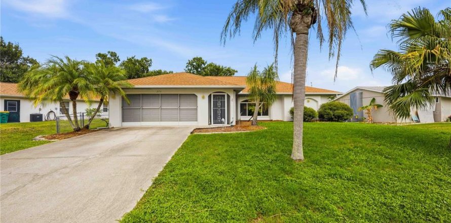 Villa ou maison à Port Charlotte, Floride 3 chambres, 179.77 m2 № 2215609