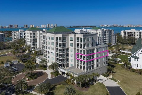 Condominio en Belleair, Florida, 3 dormitorios  № 2108282