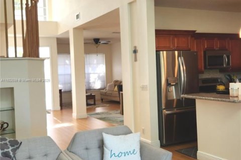 Casa en venta en Margate, Florida, 3 dormitorios, 206.43 m2 № 1975949 - foto 11