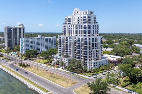 Condo in Tampa, Florida, 2 bedrooms  № 2114517 - photo 5