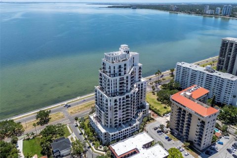 Condo in Tampa, Florida, 2 bedrooms  № 2114517 - photo 8