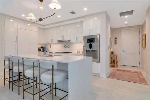Condo in Tampa, Florida, 2 bedrooms  № 2114517 - photo 20