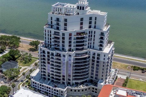 Condo in Tampa, Florida, 2 bedrooms  № 2114517 - photo 7