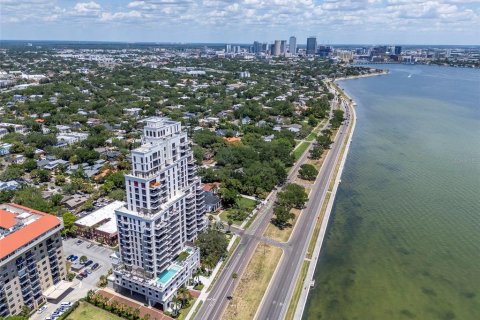 Condo in Tampa, Florida, 2 bedrooms  № 2114517 - photo 6