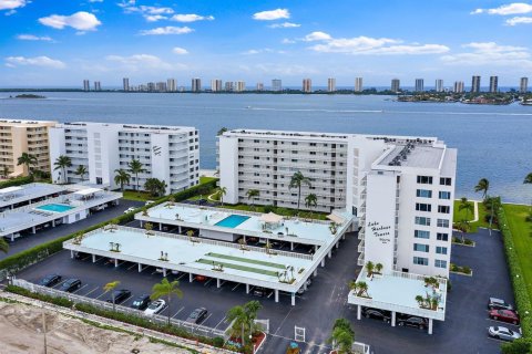 Copropriété à louer à Lake Park, Floride: 2 chambres, 126.63 m2 № 2085614 - photo 3