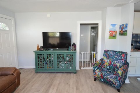 Villa ou maison à vendre à Saint Petersburg, Floride: 4 chambres, 99.22 m2 № 2091837 - photo 10